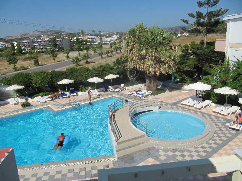 Irinna Hotel-Apartments Фалираки Екстериор снимка