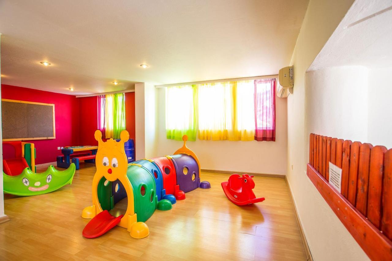 Irinna Hotel-Apartments Фалираки Екстериор снимка